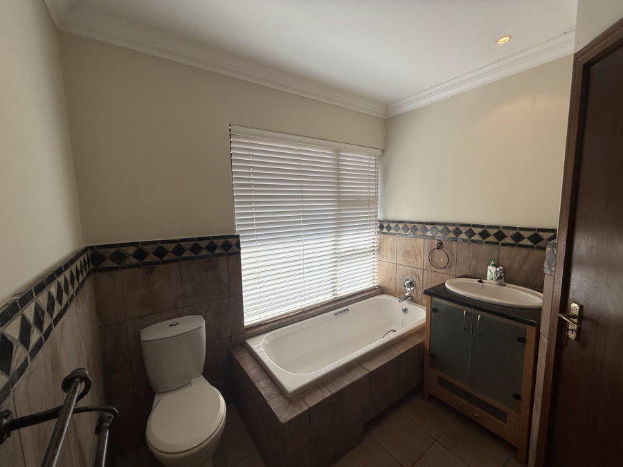 4 Bedroom Property for Sale in Pecanwood Estate North West